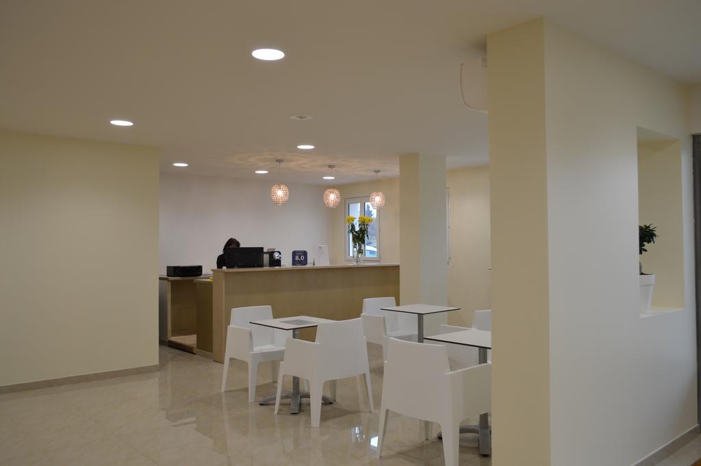 Appart'Hotel Et Chambres Essentiel Spa Αρλ Εξωτερικό φωτογραφία