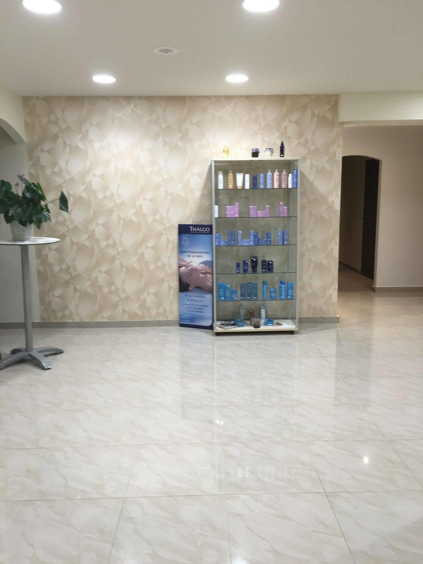 Appart'Hotel Et Chambres Essentiel Spa Αρλ Εξωτερικό φωτογραφία