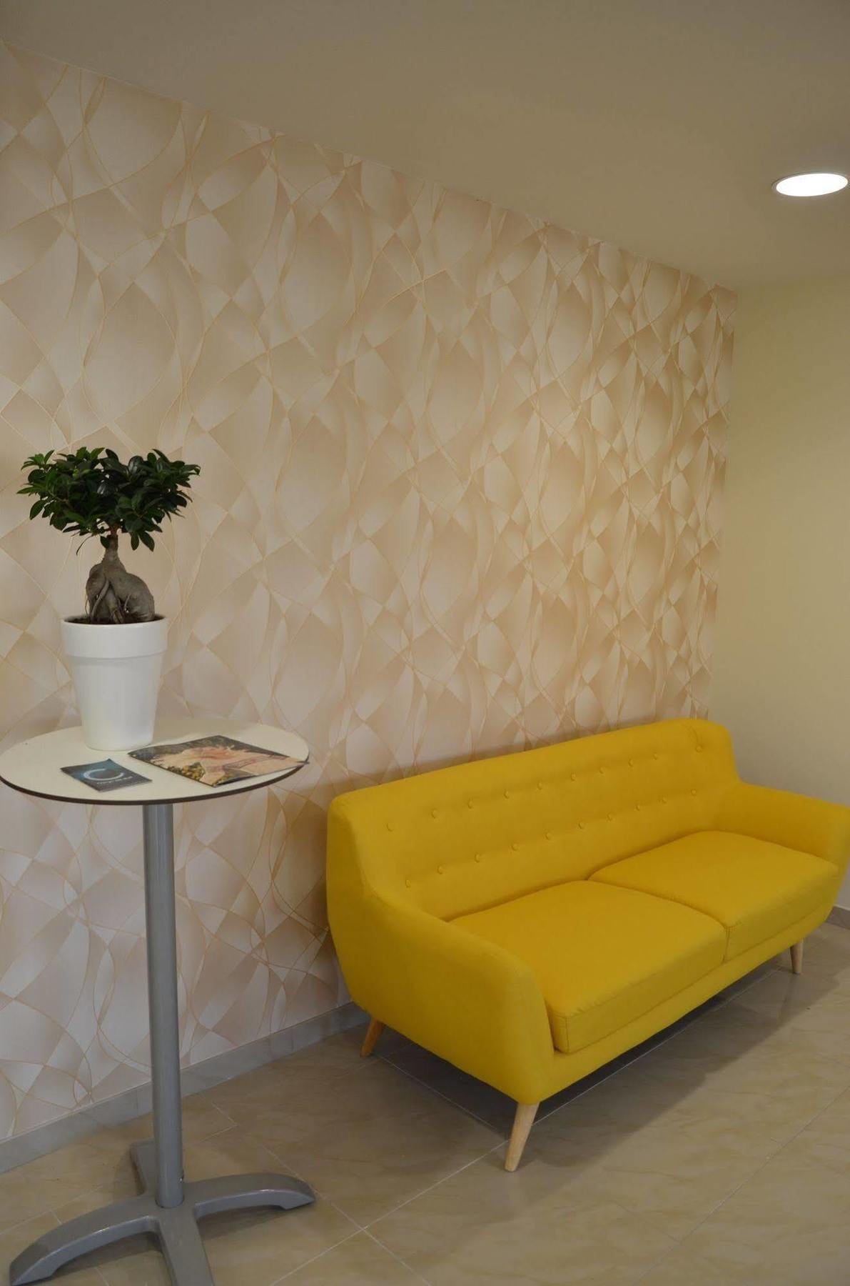 Appart'Hotel Et Chambres Essentiel Spa Αρλ Εξωτερικό φωτογραφία