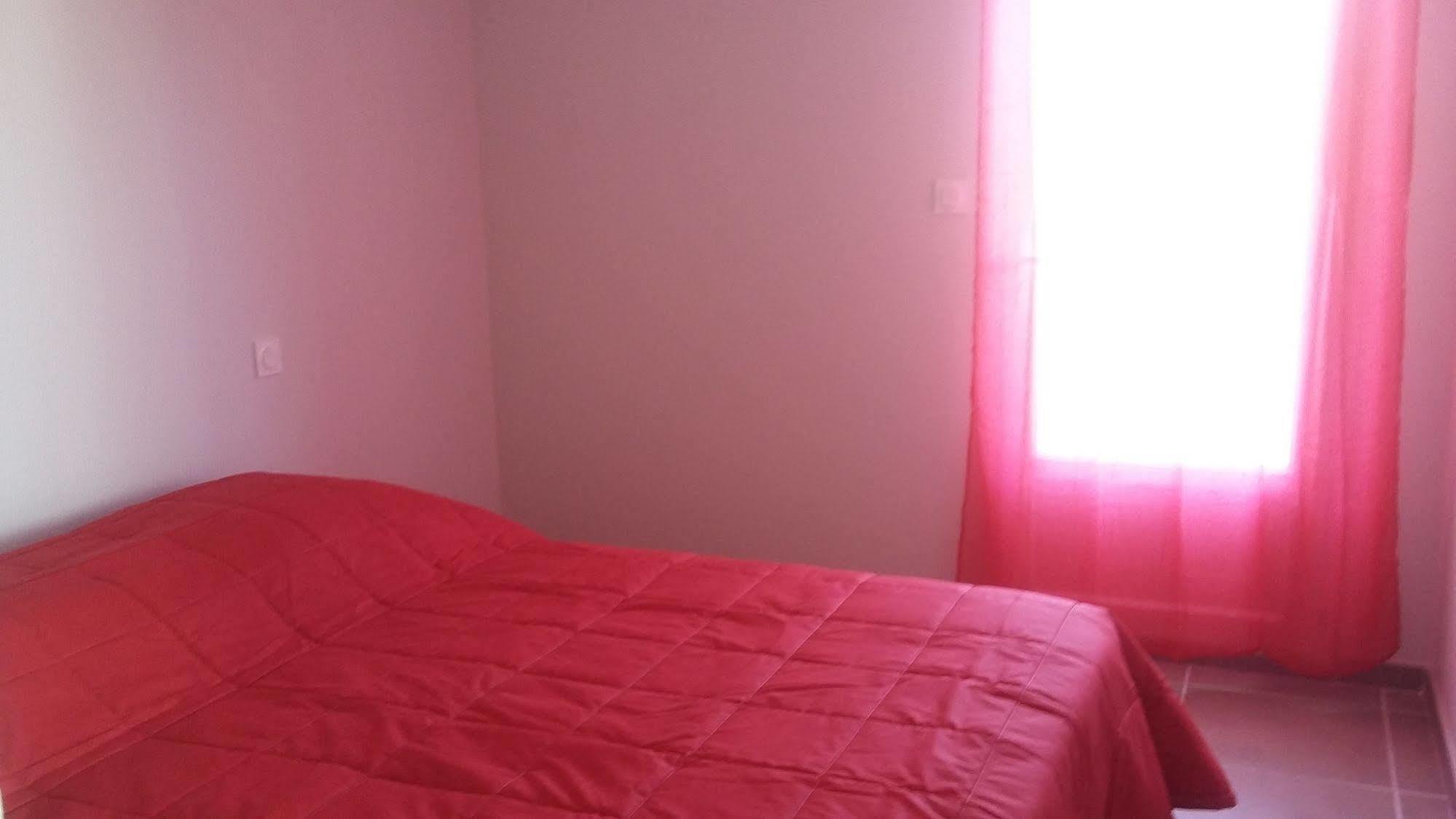 Appart'Hotel Et Chambres Essentiel Spa Αρλ Εξωτερικό φωτογραφία